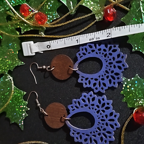 Purple 🎁 Wooden Bohemian Earrings - Picture 5 of 6